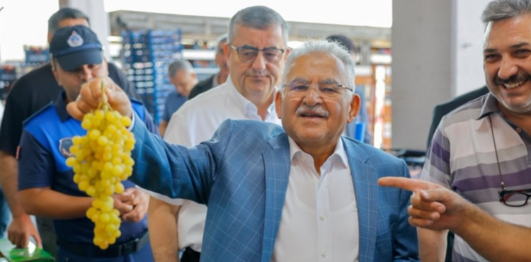 BA�KAN B�Y�KKILI�, G�N�N �LK I�IKLARINDA HAL ESNAFINI Z�YARET ETT�