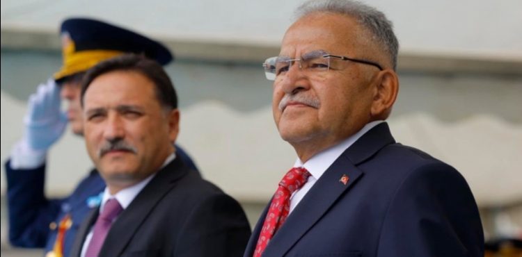 BA�KAN B�Y�KKILI�, ZAFER BAYRAMI'NIN 104. YILINDA KAYSER�L�LERLE AYNI CO�KUYU PAYLA�TI