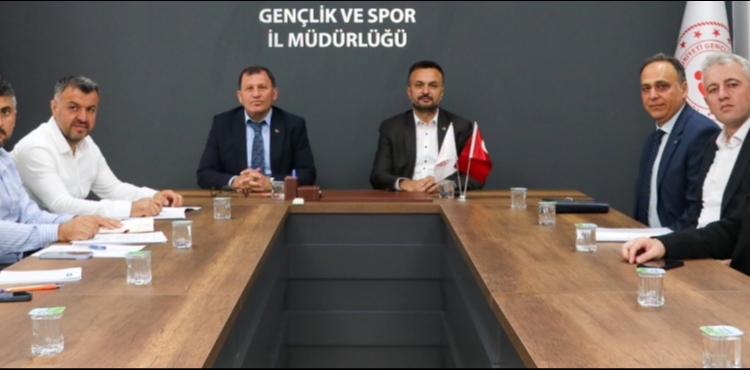 Kayseri�de yama� para��t� faaliyetleri i�in isti�are toplant�s�