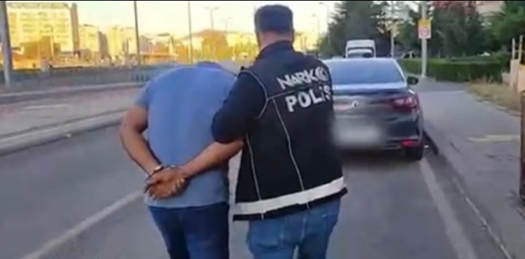 KAYSERݒDE TORBACILARA OPERASYON: 7 ��PHEL� TUTUKLANDI