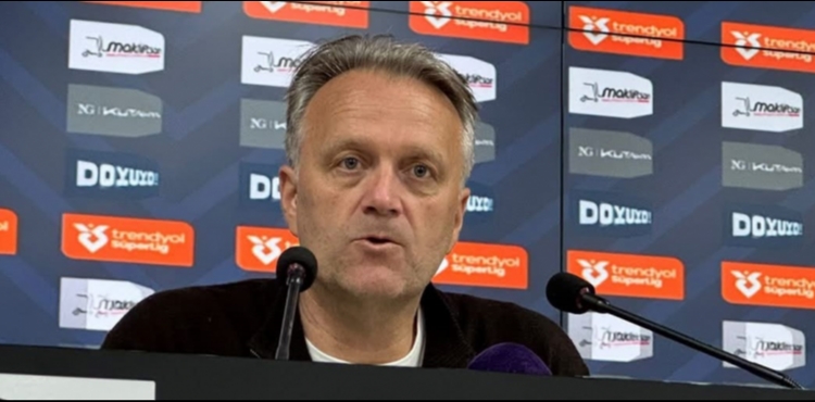 Kayserispor�a FIFA�dan 3 d�nem transfer yasa��