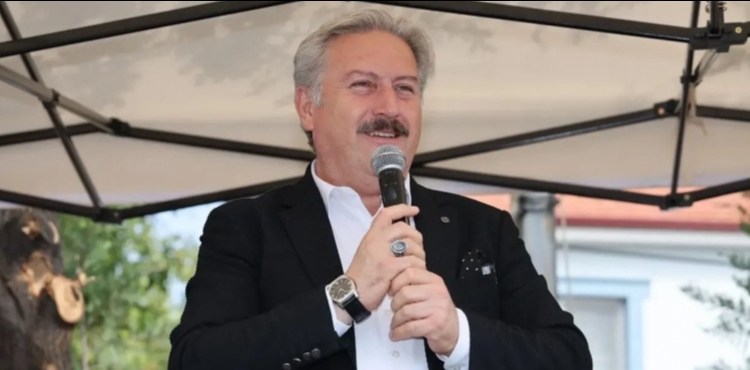 BA�KAN PALANCIO�LU, SARIMSAKLI HUZUR �ENL���NDE MAHALLE HALKI �LE B�R ARAYA GELD�