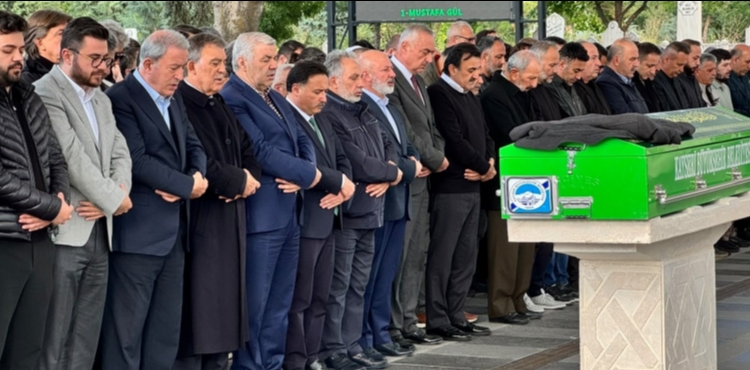 ABDULLAH G�L��N AMCASI MUSTAFA G�L SON YOLCULU�UNA U�URLANDI