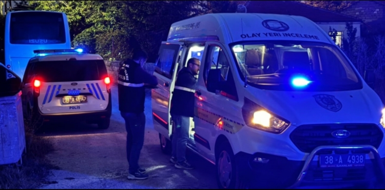 ERKEK ARKADA�ININ TABANCAYLA VURDU�U KADIN YARALANDI