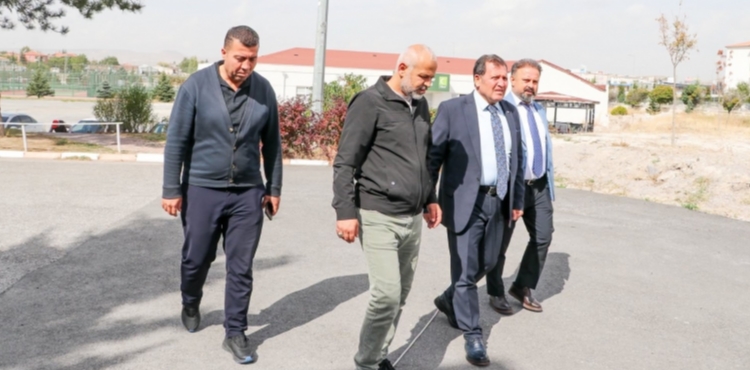 ÖMER HALİSDEMİR SPOR TESİSİ’NDE YENİ DÜZENLEMELER DEĞERLENDİRİLDİ