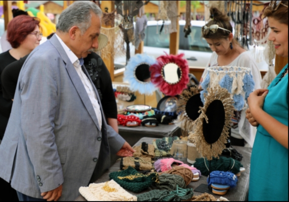 TALAS'TA BU PAZAR AYIN KNC MAHARETL ELLER