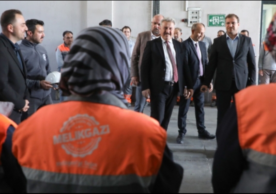 MELKGAZ BELEDYES GER DNM TESSݒNDE GNLK YAKLAIK 25 TON ATIK EKONOMYE KAZANDIRILIYOR