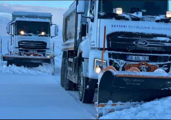 B�Y�K�EH�R KARLA M�CADELE EK�PLER� 10 �L�EDE TOPLAM 126 MAHALLE YOLUNU ULA�IMA A�TI