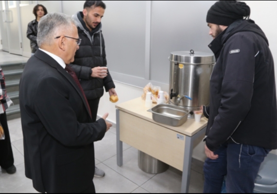 K�ltepe�de bulunan 4 bin y�ll�k tabletlerin replikalar�n� �ivi yaz�s�yla kile i�liyor