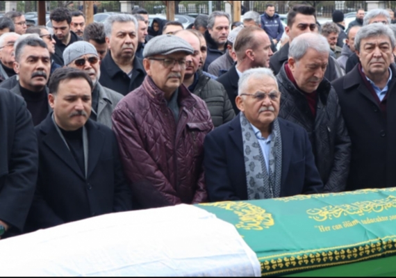 DR. NECM�YE B�Y�KKILIǒIN ANNES� G�LER �ARMAN EBED�YETE U�URLANDI