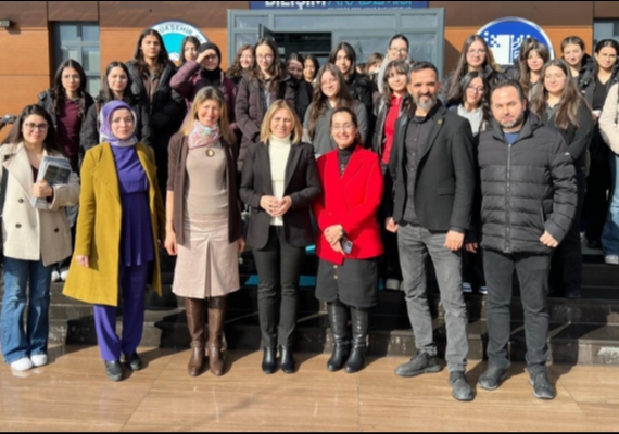 B�Y�K�EH�R��N B�L���M AKADEM�S�, SCIENTIX 2026�YA EV SAH�PL��� YAPTI: GELECE��N KODLARINI KADINLAR YAZIYOR