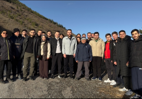 BA�KAN B�Y�KKILIǒTAN AL� DA�I�NDA GEN�LERLE �SA�LIKLI YA�AM� MESAJI