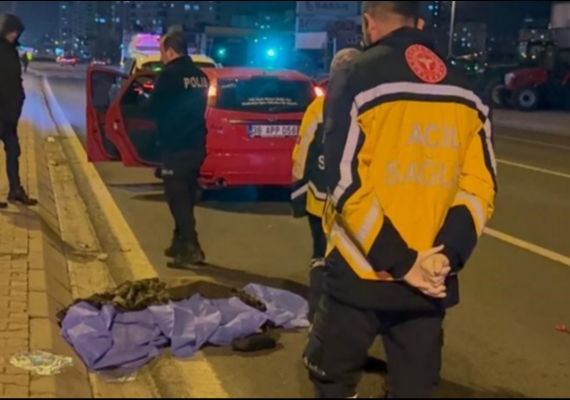 Kayseri�de otomobilin �arpt��� yaya �ld� 