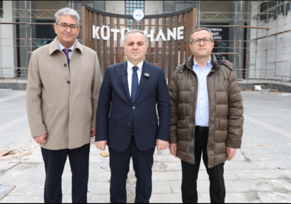 Rekt�r Prof. Dr. Altun, Yenileme �al��mas� Devam Eden K�t�phane Binas�n� �nceledi