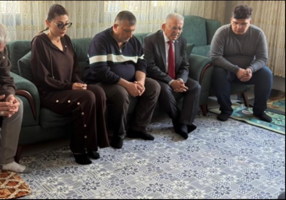 Ba�kan B�y�kk�l��tan kazada �len t�p ��rencisi Yaren�in ailesine taziye ziyareti