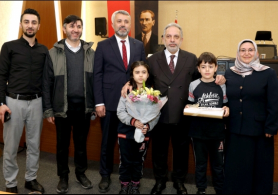 BA�KAN YAL�IN'DAN M�N�KLERE YEREL Y�NET�M DERS�