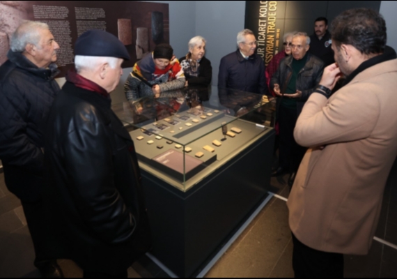 B�Y�K�EH�R��N �EH�RC�L�K VE TUR�ZM BA�ARISI TAKD�R TOPLADI