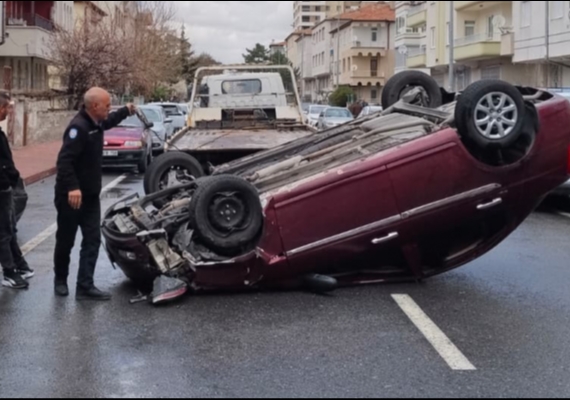 Kayseri'de otomobilin devrildi�i kaza kamerada