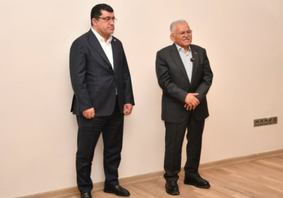 BA�KAN B�Y�KKILIǒTAN ZORLU MA� �NCES� KAYSER�SPOR�A �MORAL� Z�YARET�