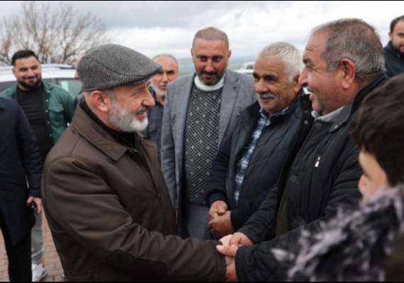 BA�KAN �OLAKBAYRAKDAR, KIRSAL MAHALLEDE VATANDA�LARLA B�R ARAYA GELD�