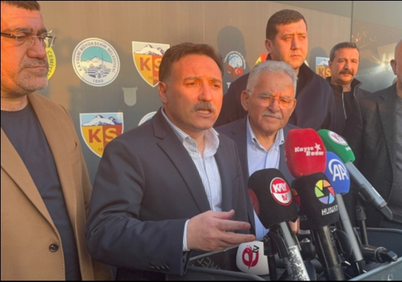 Vali G�kmen �i�ek: Kayserisporumuzun ligde kalmak i�in verdi�i b�y�k bir m�cadele var