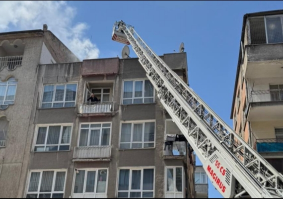 4 katl� binada ��kan yang�nda 1�i bebek 5 ki�i dumandan etkilendi