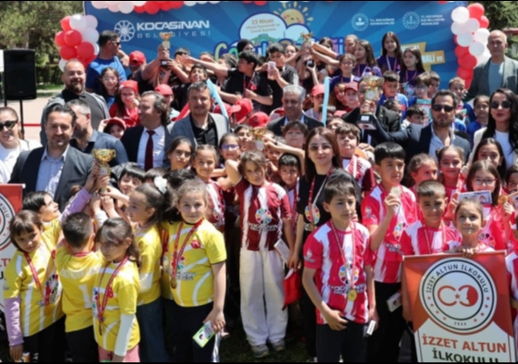 BA�KAN �OLAKBAYRAKDAR, �EVLATLARIMIZIN GELECE�� ���N HER ZAMAN YANINDAYIZ�