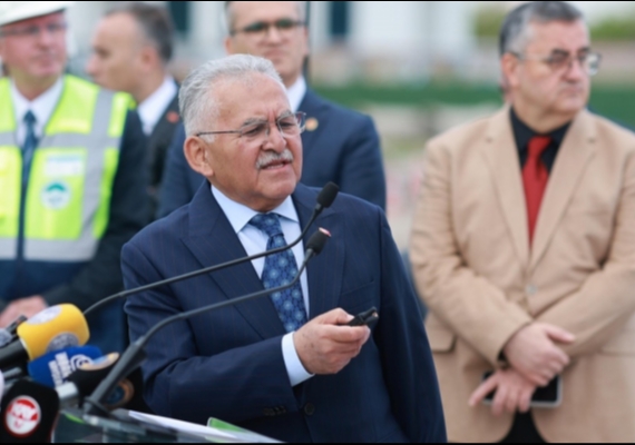 BA�KAN B�Y�KKILI�, DEV ULA�IM PROJES�N� SAHADA ANLATTI: KARTAL�DA HUMMALI �ALI�MA