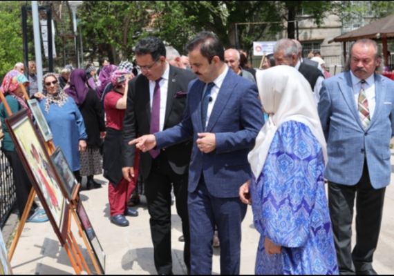 B�Y�K�EH�R��N HUZUREV�NDE �K� KU�AK SANATLA BULU�TU