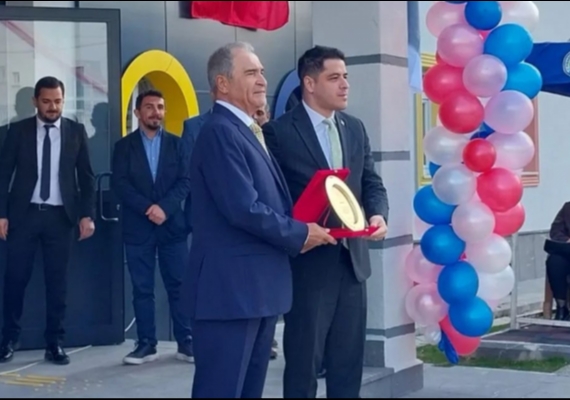Akif �im�ek�ten E�itime Kal�c� Yat�r�m: P�narba���nda Duyguland�ran A��l��