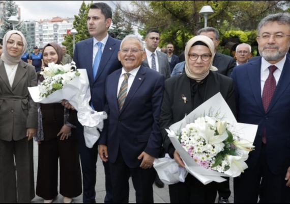BA�KAN B�Y�KKILI�, BAKAN KURUM VE BAKAN YUMAKLI�YI A�IRLADI