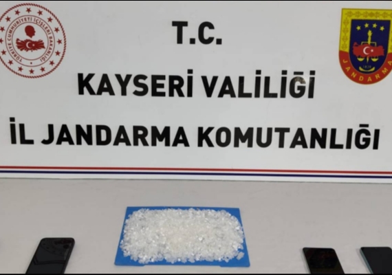 Kayseri�de uyu�turucu operasyonu: 4 g�zalt�
