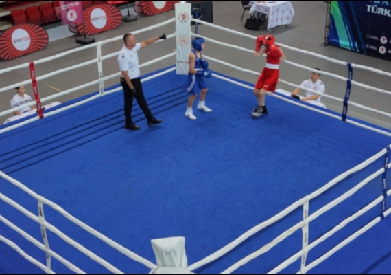 U-15 T�rkiye Ferdi Boks �ampiyonas� Kayseri�de Ba�lad�