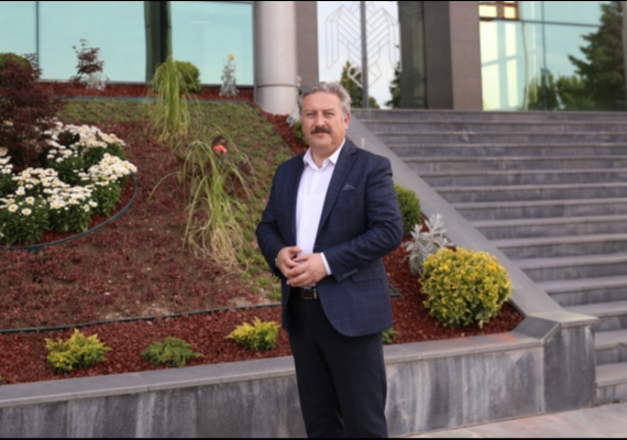 BA�KAN PALANCIO�LU YILDIRIM BEYAZIT�TA YEN� ORTAOKUL ���N BUTONA BASTI
