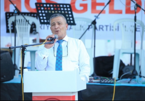 Akk��la�n�n CHP�li Belediye Ba�kan� Mustafa Dursun, partisinden istifa etti