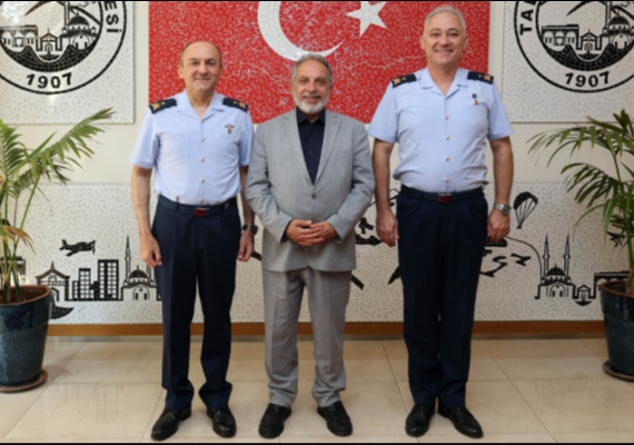 KOMUTANLARDAN BA�KAN YAL�IN�A VEDA Z�YARET�