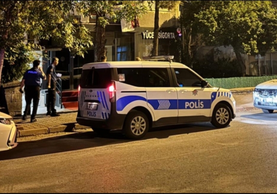 KAYSERݒDE �VEY BABASINI BI�AKLA A�IR YARALADI