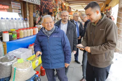 BÜYÜKKILIÇ, ERCİYES’TE ESNAFLA BULUŞTU: YENİ SEZON HAZIRLIKLARINI YERİNDE İNCELEDİ